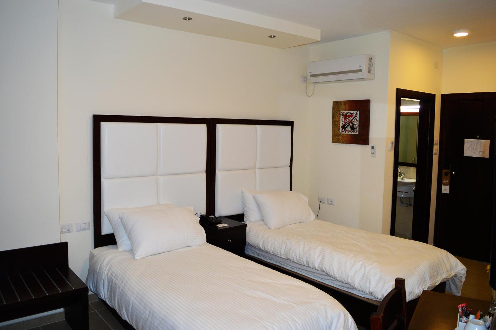 Taybeh Golden Hotel Ramallah Kamer foto