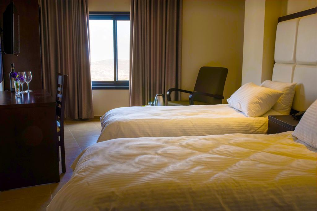 Taybeh Golden Hotel Ramallah Buitenkant foto